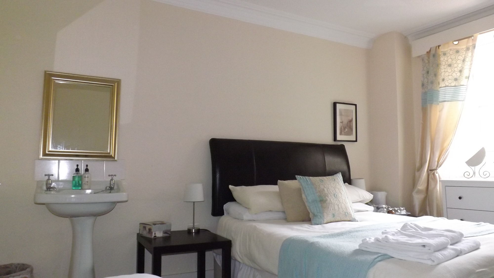The Bruce Inn B&B Falkland Eksteriør bilde